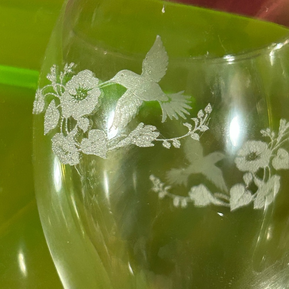 Home Interiors Vintage Etched Hummingbird Wine, Water or Goblet Glasses 7-1/2in - Picture 5 of 5